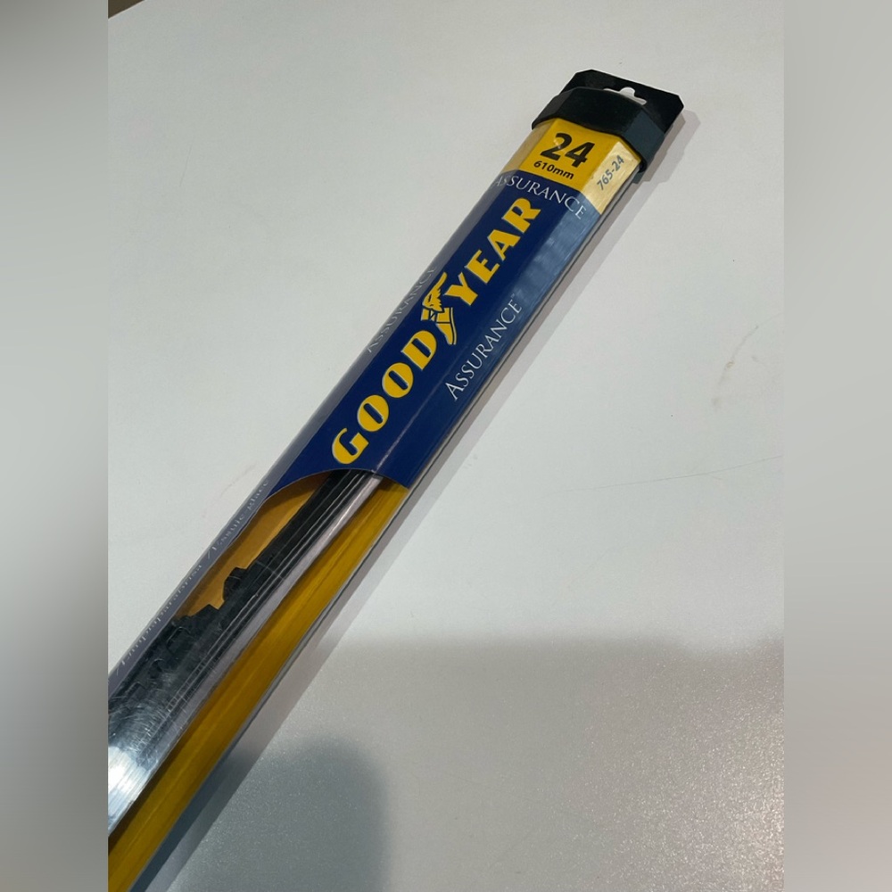 🌱🌱🌱NWT Good Year Assurance Wiper Blade  24 610 mm